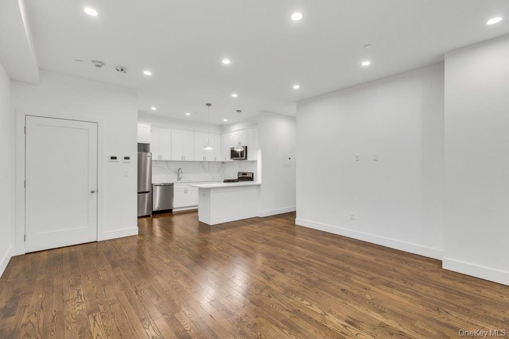 1431 Old Northern Blvd #2 – photo 3