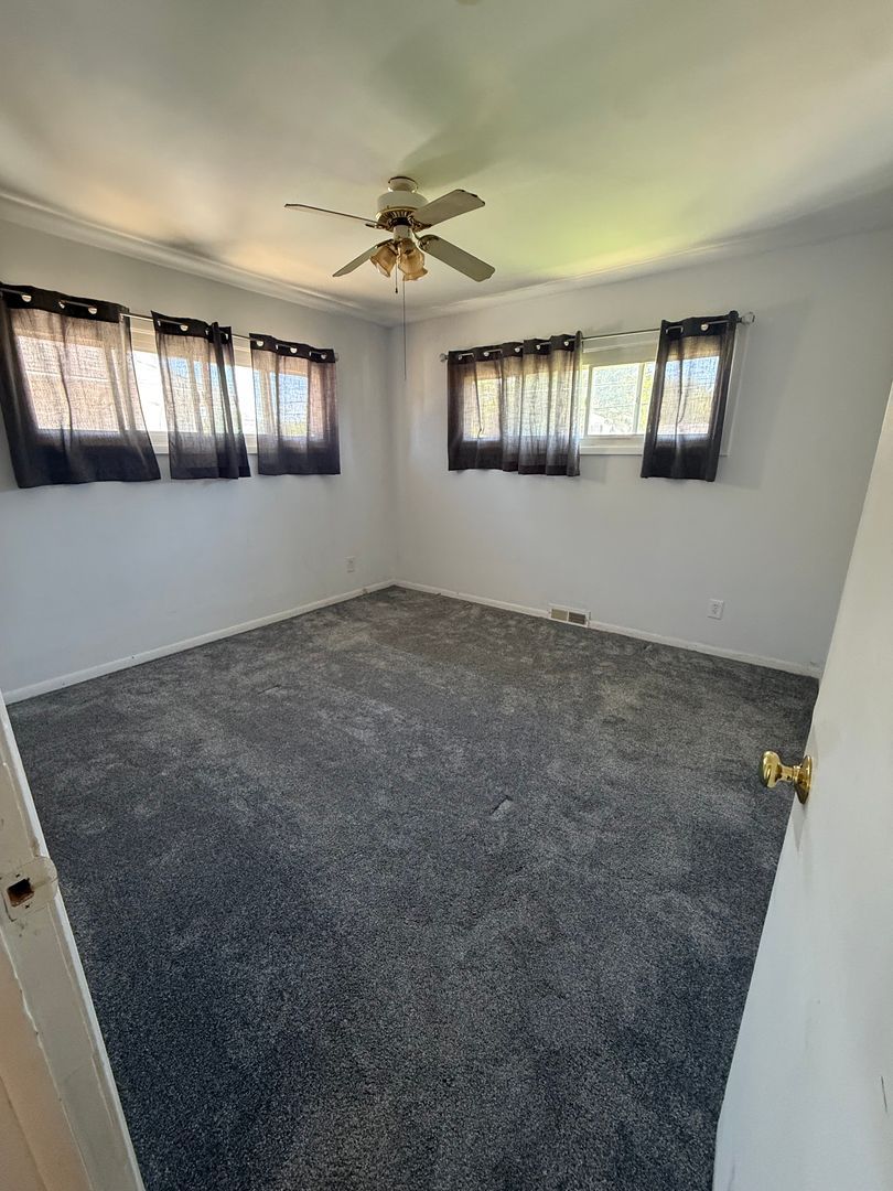 6840 Middlebrook Blvd – photo 2