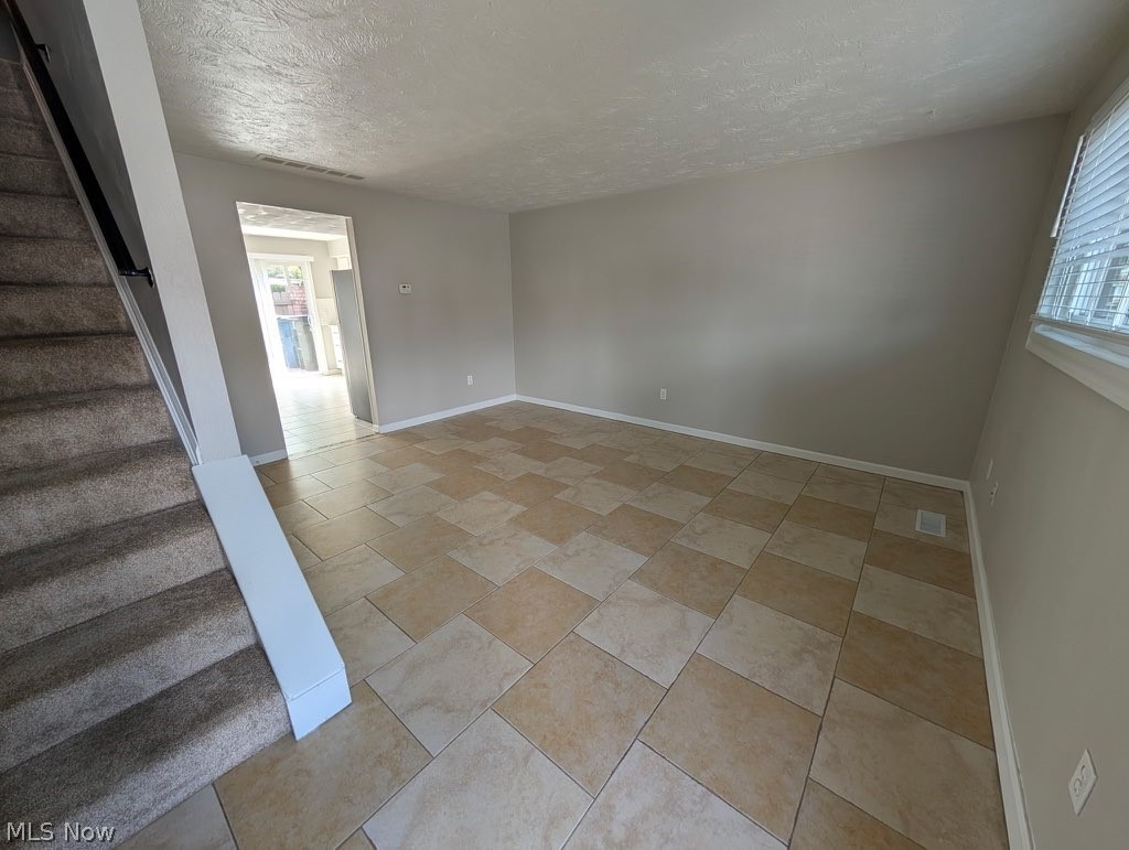 2581 Shakespeare Ln – photo 3