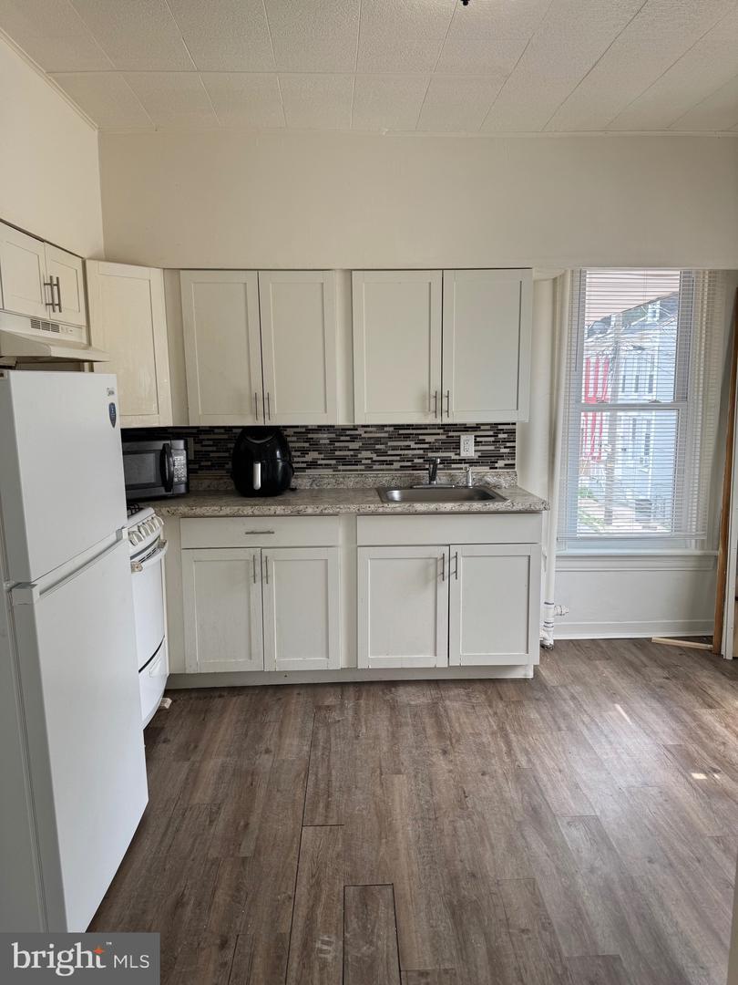 666 E Market St unit 3 – photo 2
