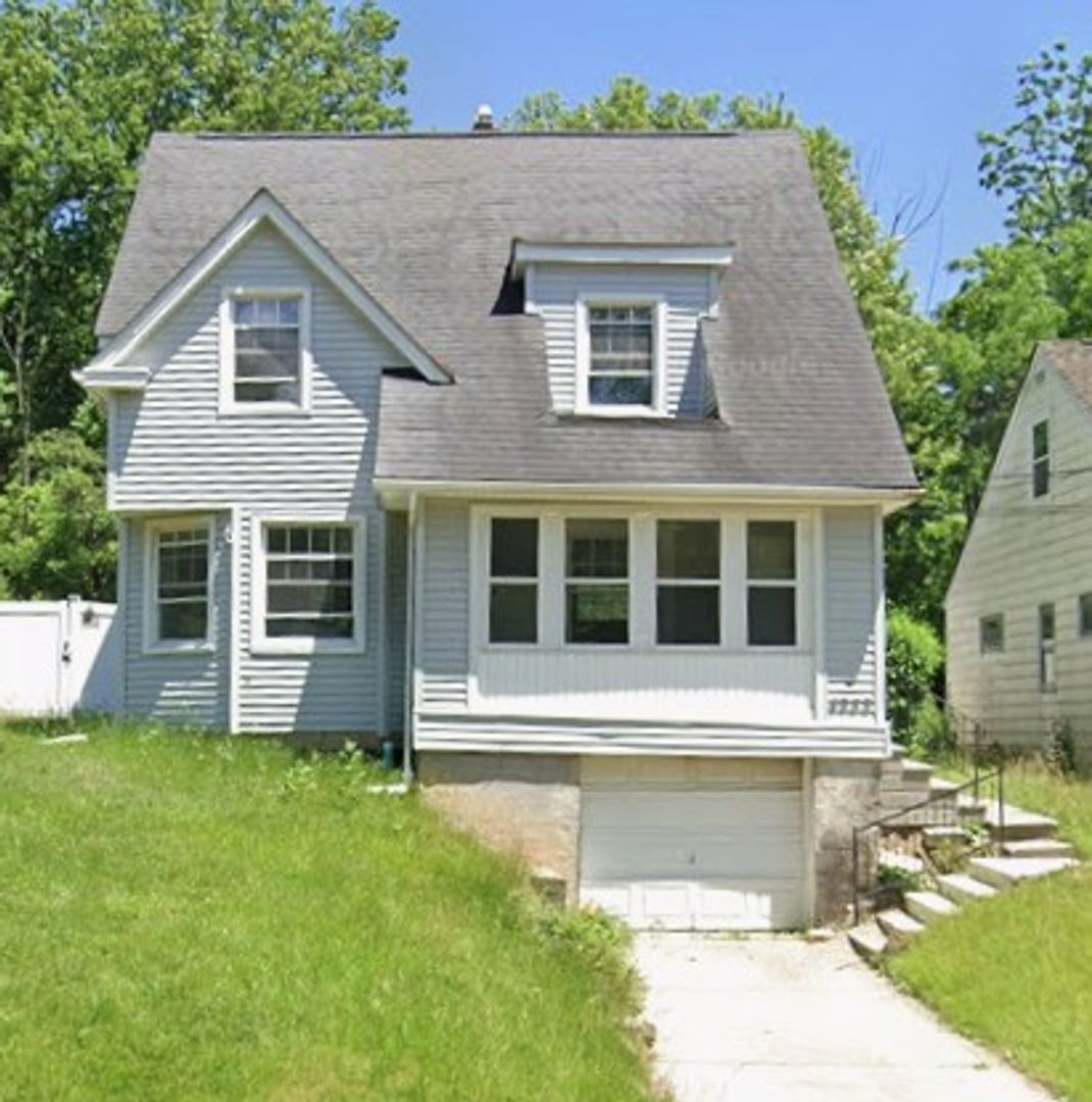 4955 E 141st St – photo 2
