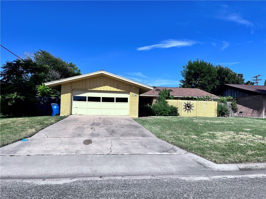 114 Janin Cir E – photo 2