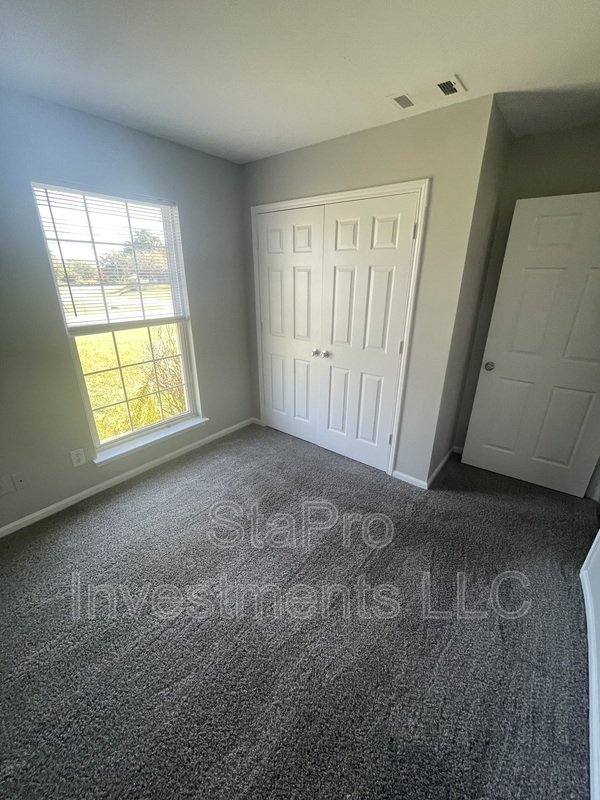 261 Hayes Ct – photo 5