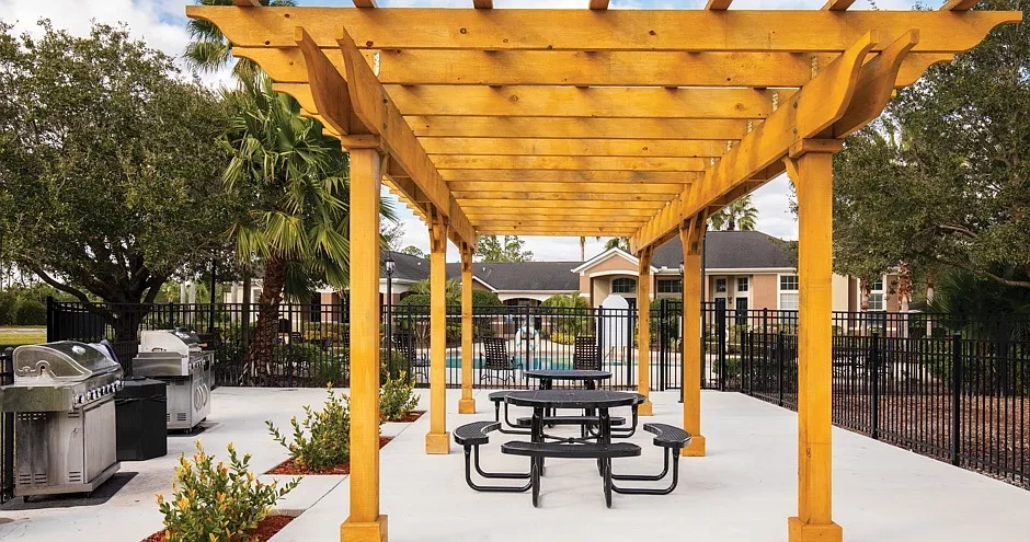 Lakes at North Port Apartments – photo 1