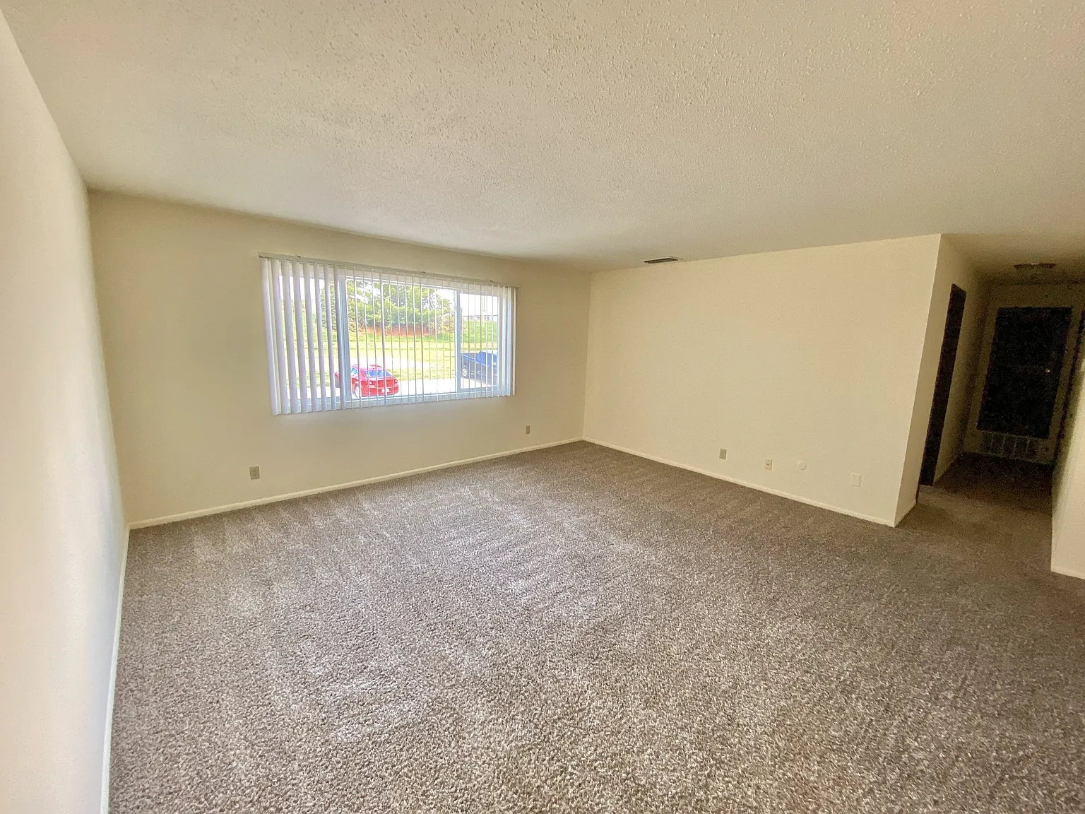 507 S 14th St unit 501-6, Le Claire – photo 3