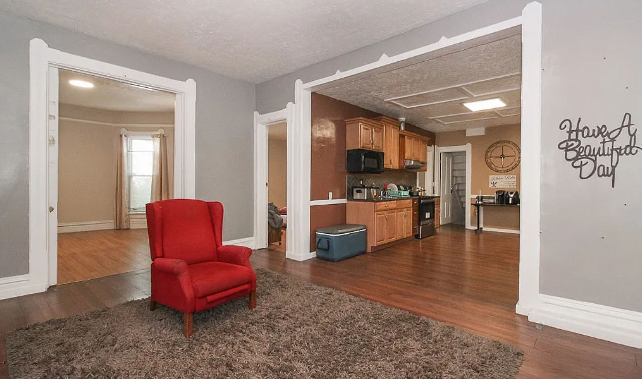 11709 Ashbury Ave – photo 2