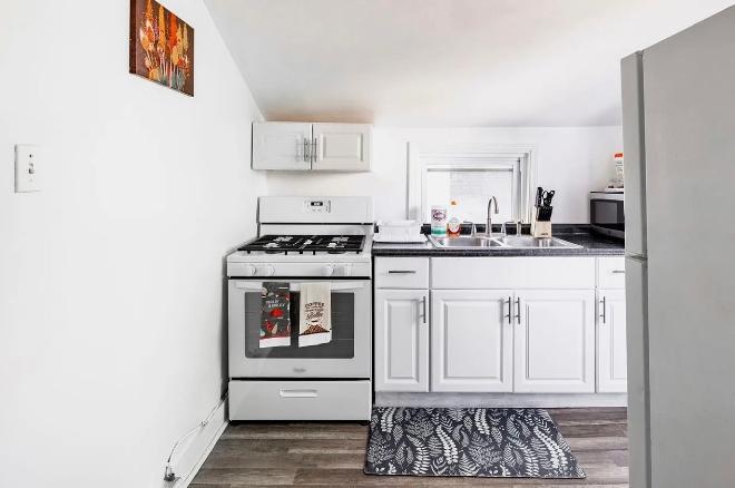 1822 W 57th St – photo 5
