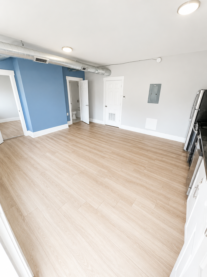 1703 Broadway Ave unit 203 – photo 3