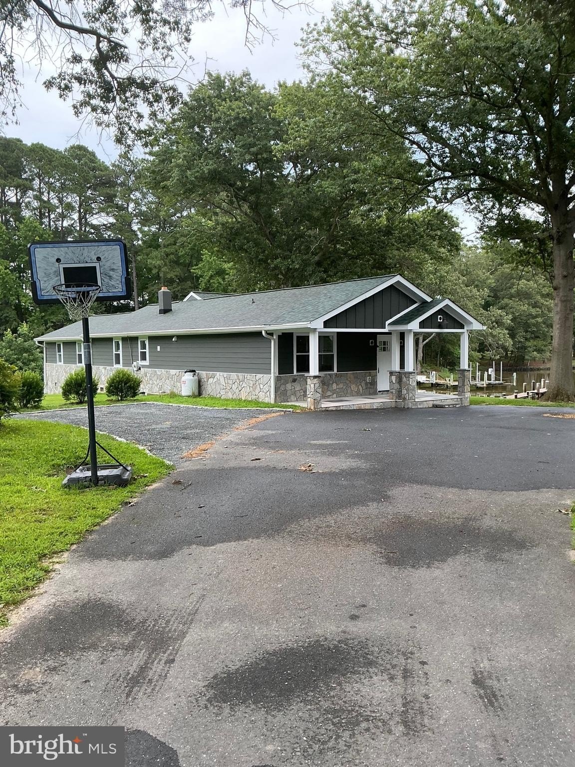 109 Yewell Rd – photo 2