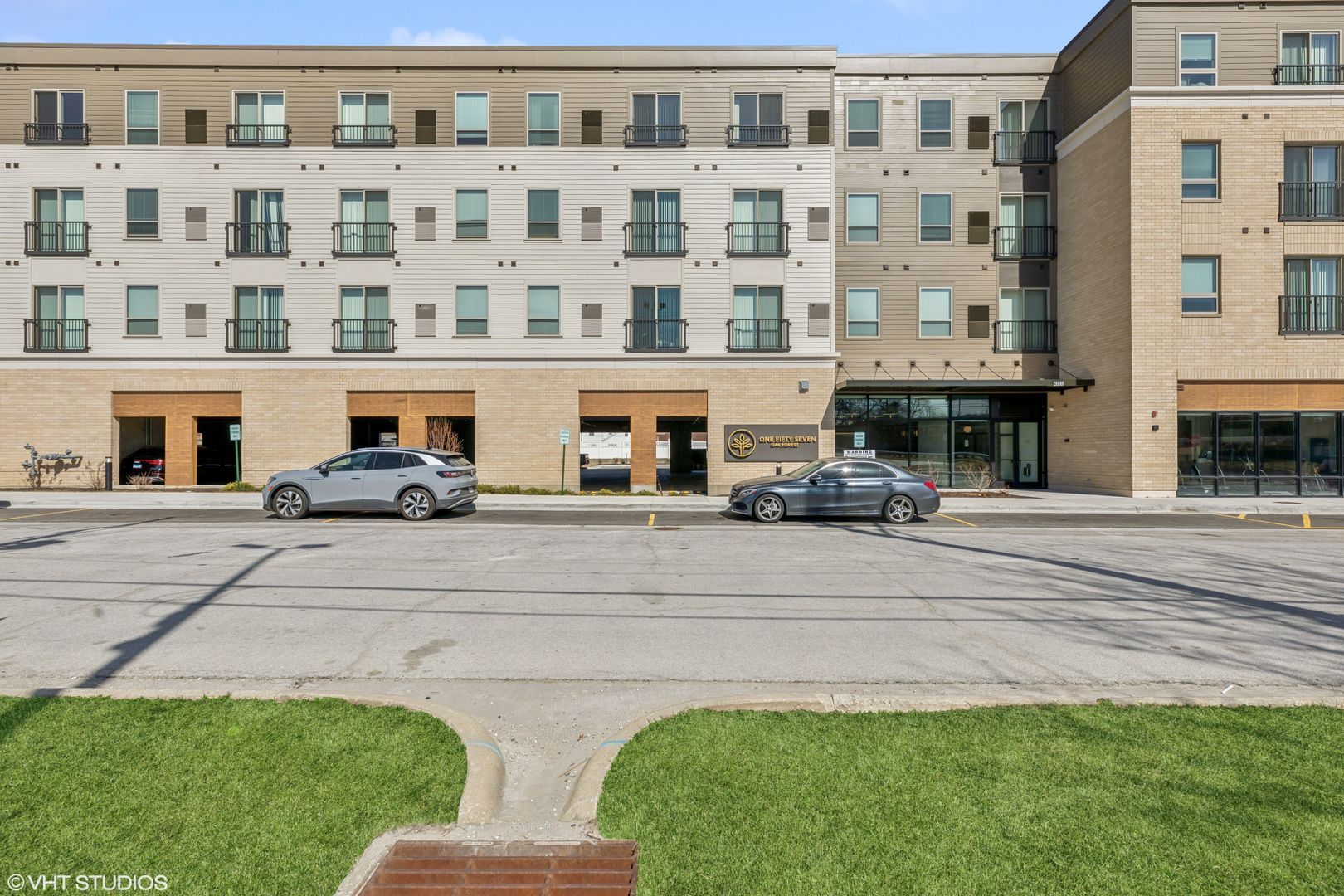 4800 157th St unit 4800 157th Street - 419 – photo 1