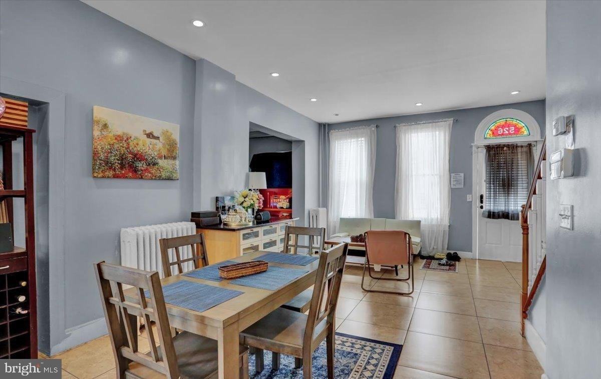 526 Windsor St – photo 4