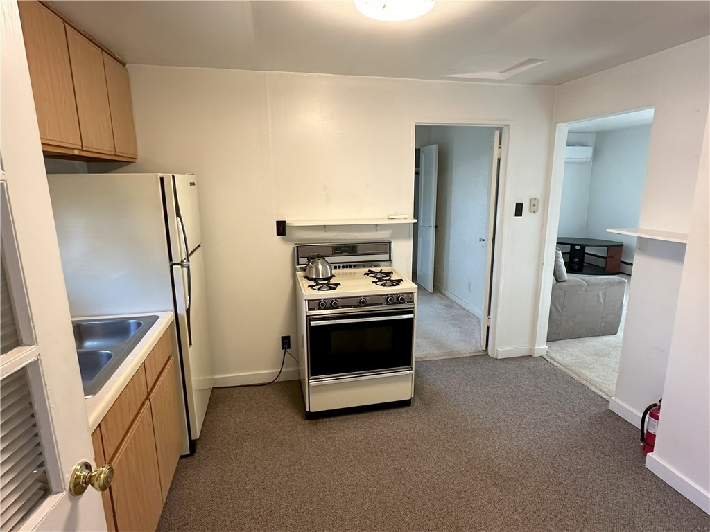 726 N Pike Rd – photo 3