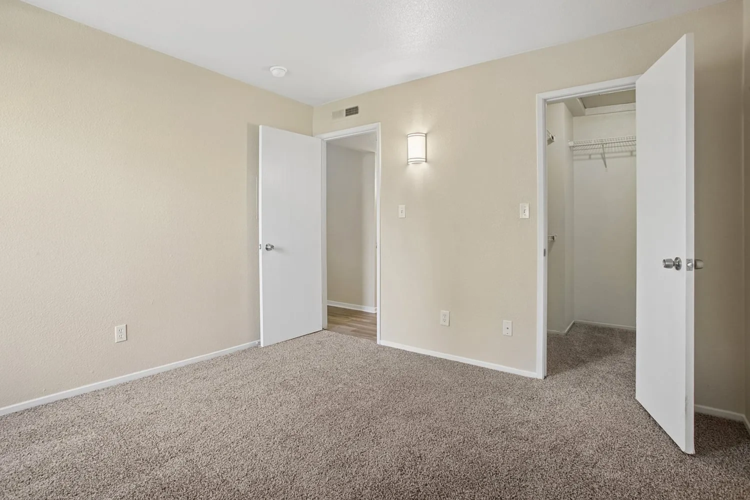 River Park Villas – photo 1