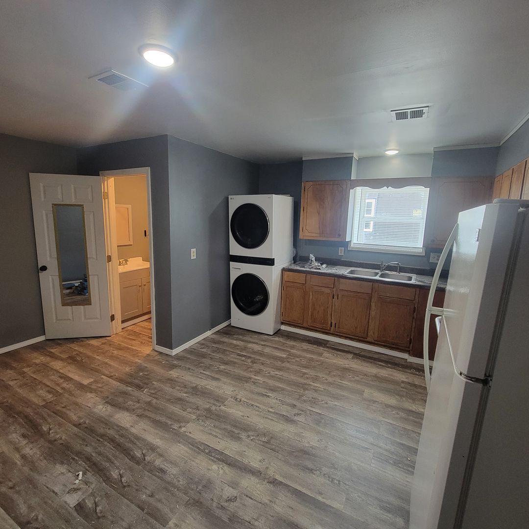 611 S Willow Ave unit Unit 18C – photo 1