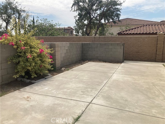 16859 Fairfax St – photo 4