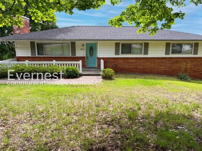 5526 Crestview Dr – photo 1