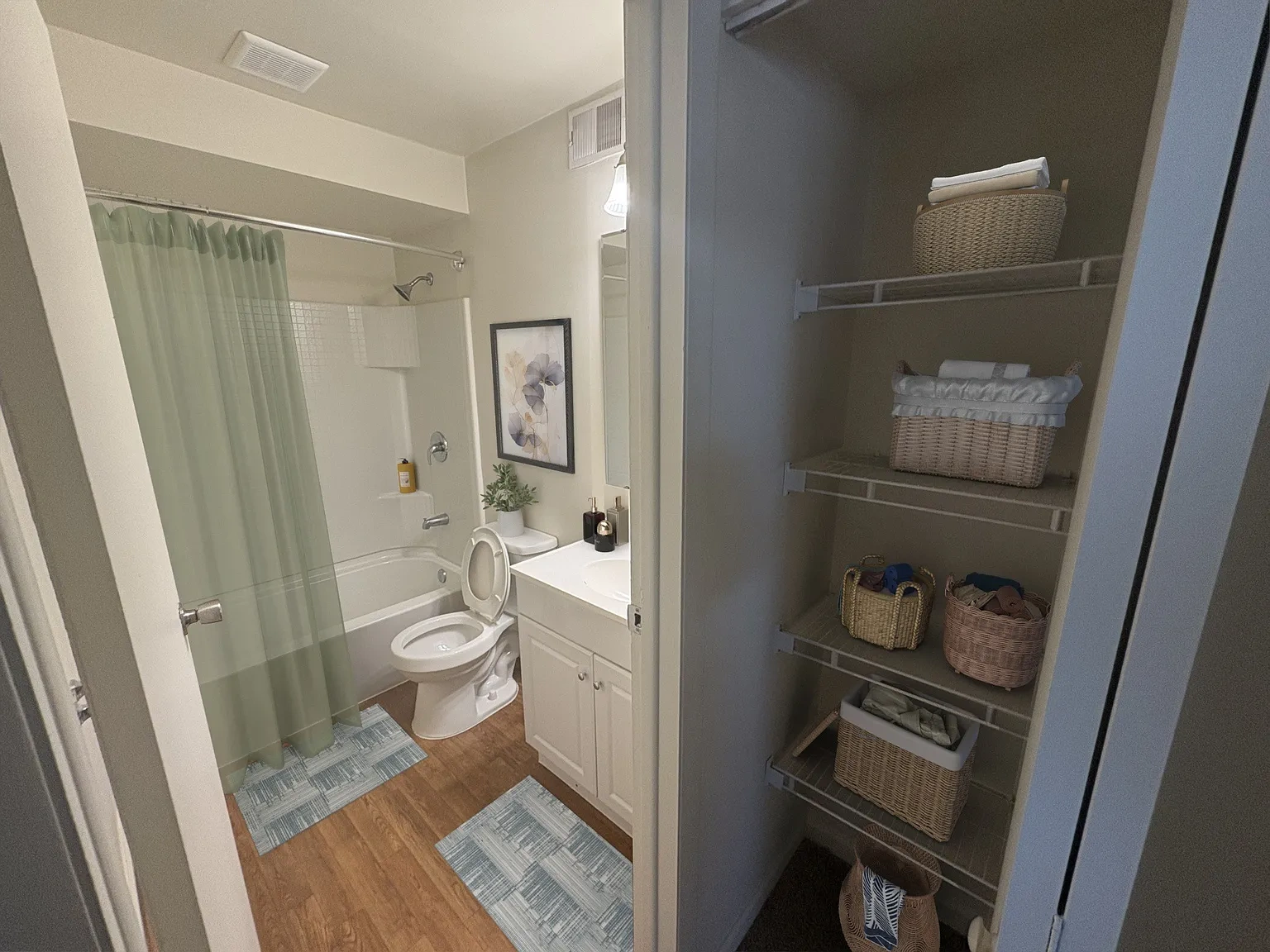 Rivers Edge Apartments and Townhomes – photo 5
