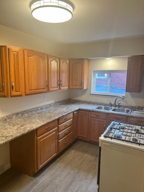 716 Maplewood Ave – photo 2