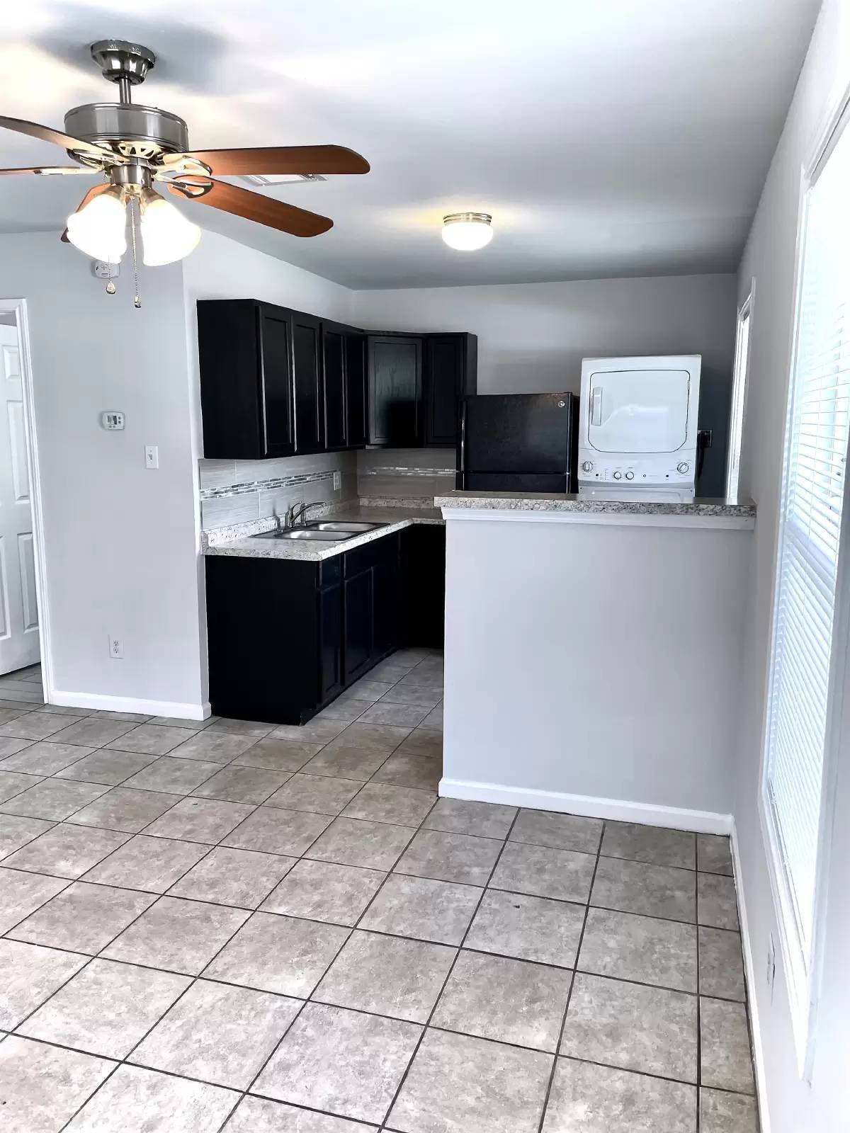 105 Davis St unit 6 – photo 4
