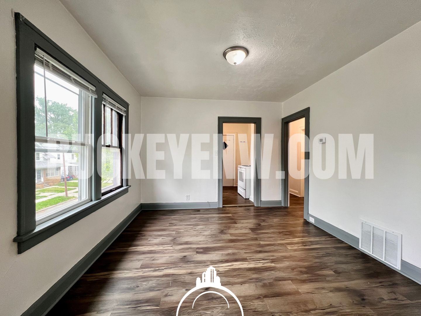 4158 Mayfield Dr unit Upper – photo 3
