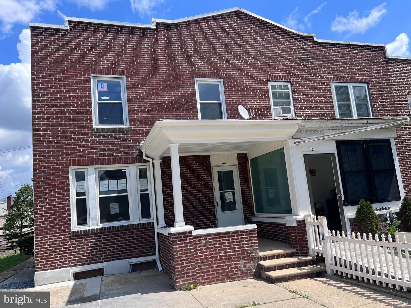 307 Fairview St unit 2FL – photo 2