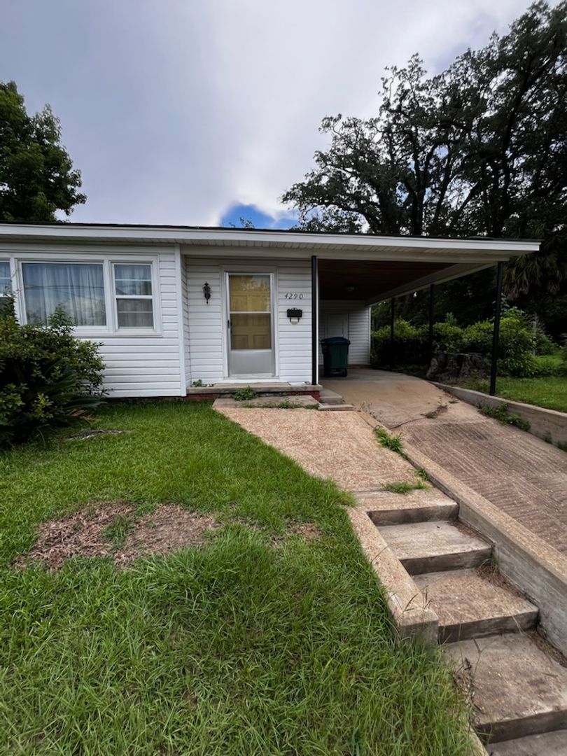 4290 Lafayette St – photo 2