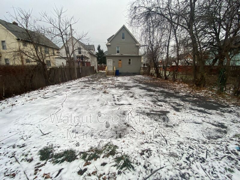 9710 Easton Ave – photo 3