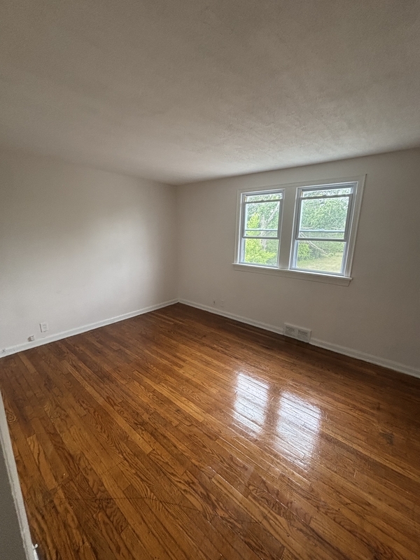 13916 Durkee Ave – photo 1