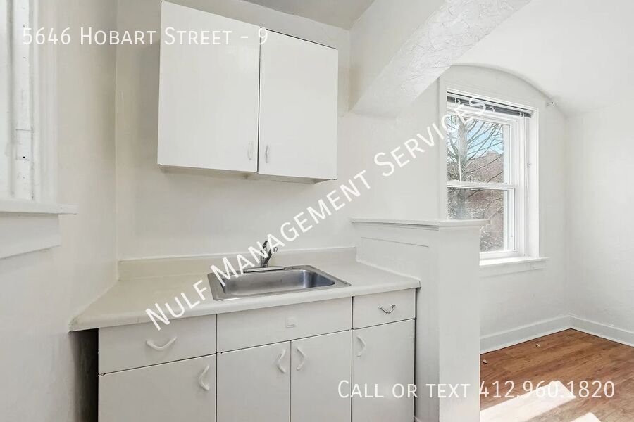 5646 Hobart St – photo 5