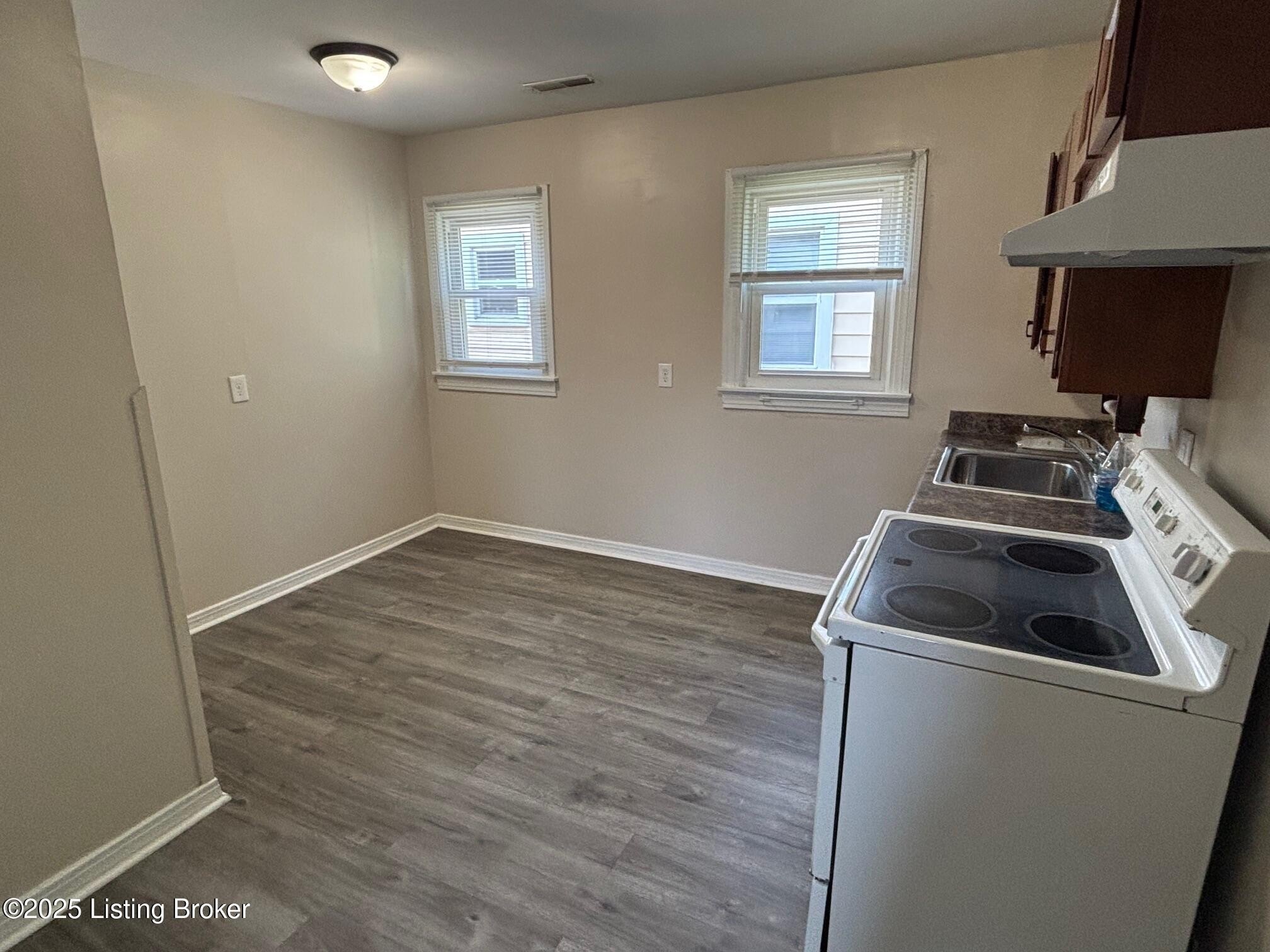 136 E Harrison Ave #2 – photo 4