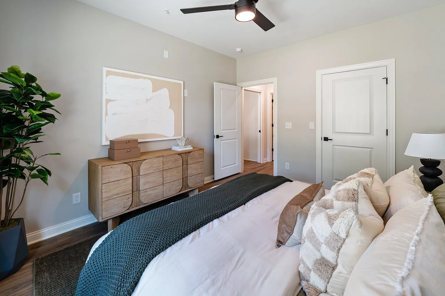 The Coop at River Road – photo 4