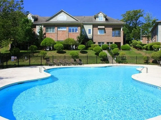 Kings Pointe Apartments – photo 4
