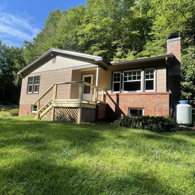 1031 Hudlin Gap Rd – photo 1