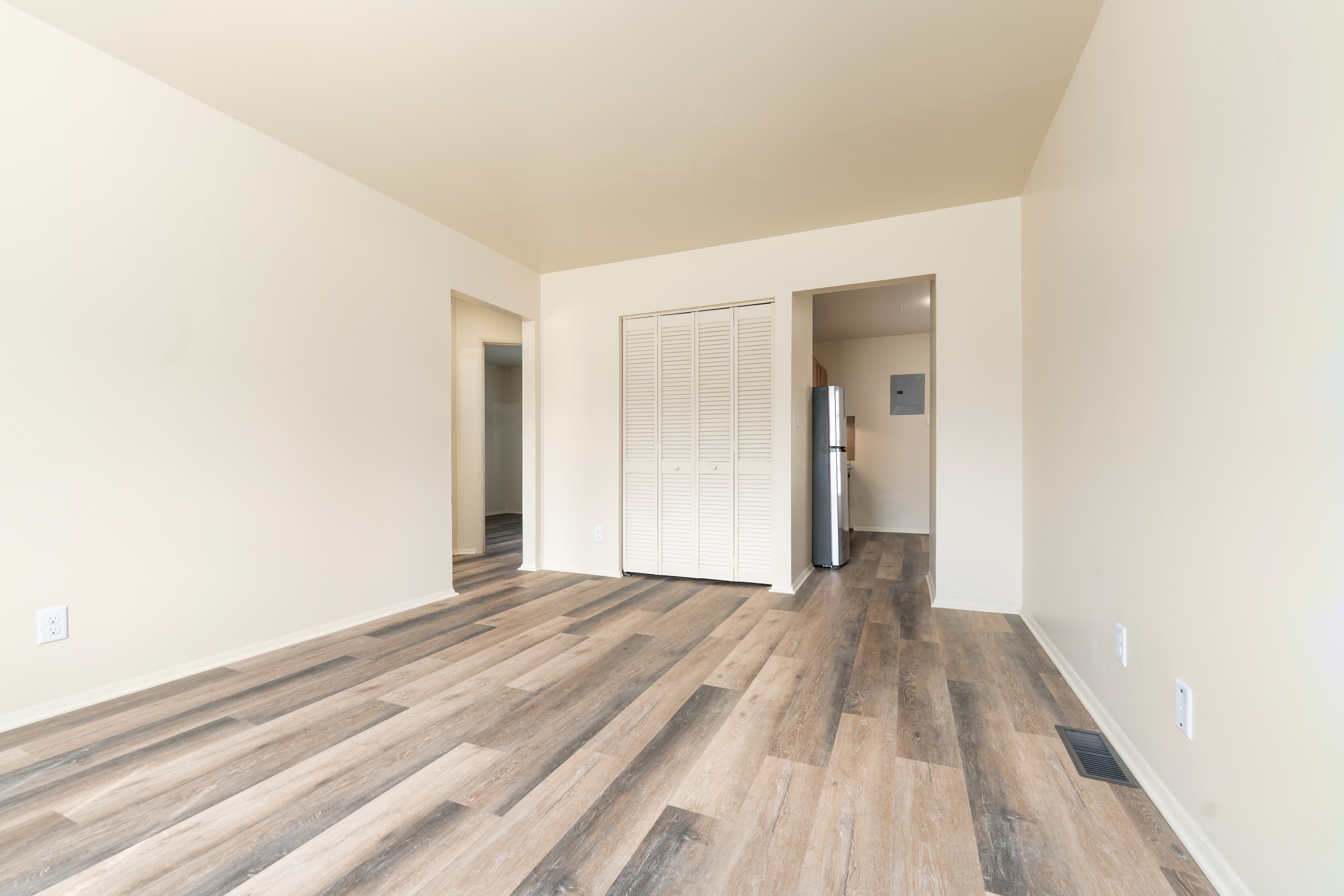 1918 1/2 SW E St unit 1918 1/2 – photo 4