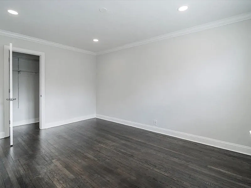 Larch Gardens Apartments – photo 1
