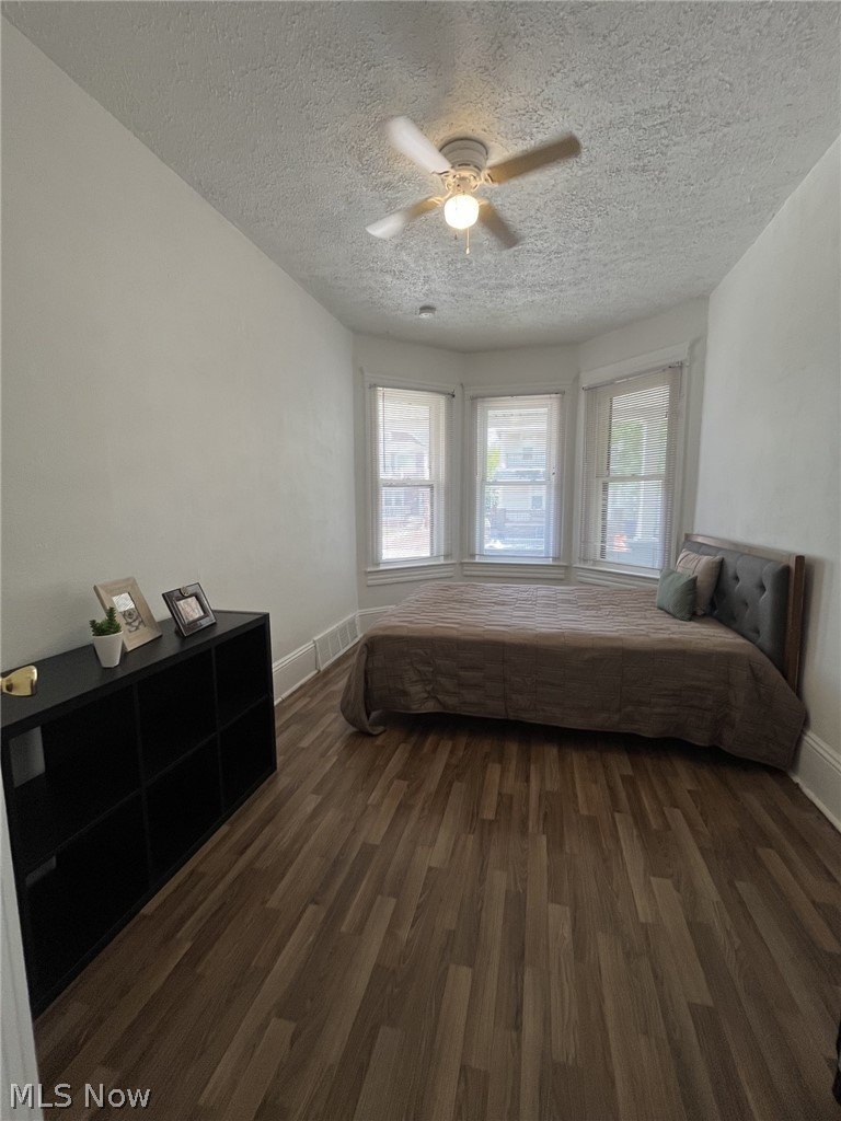 1958 E 120th St #1 – photo 3