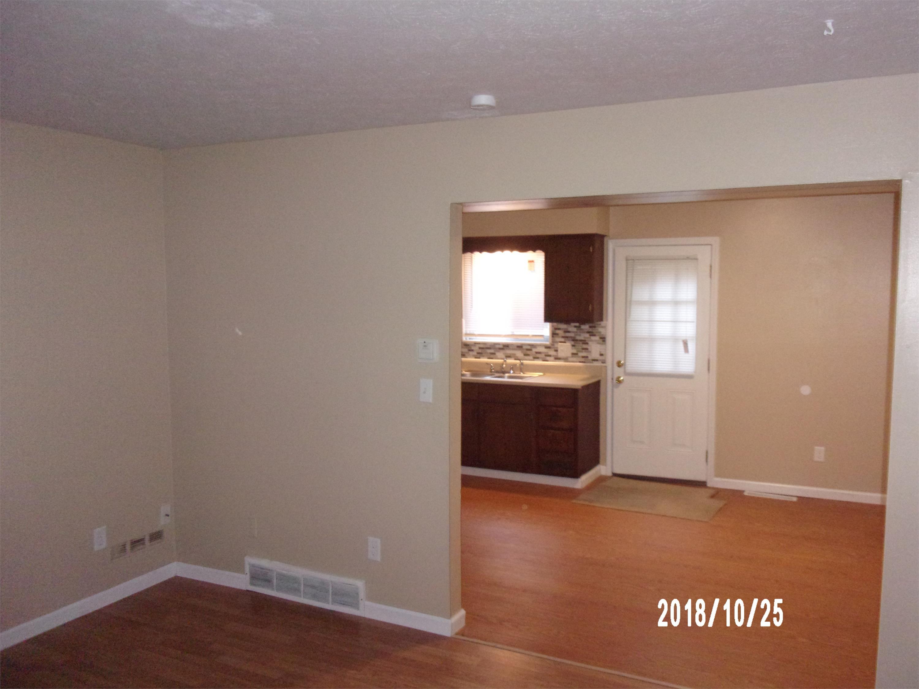 485 Brentwood Dr – photo 5