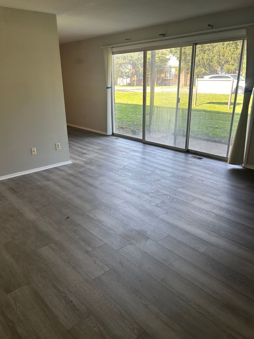 365 W Cook Rd unit Unit 3 – photo 2
