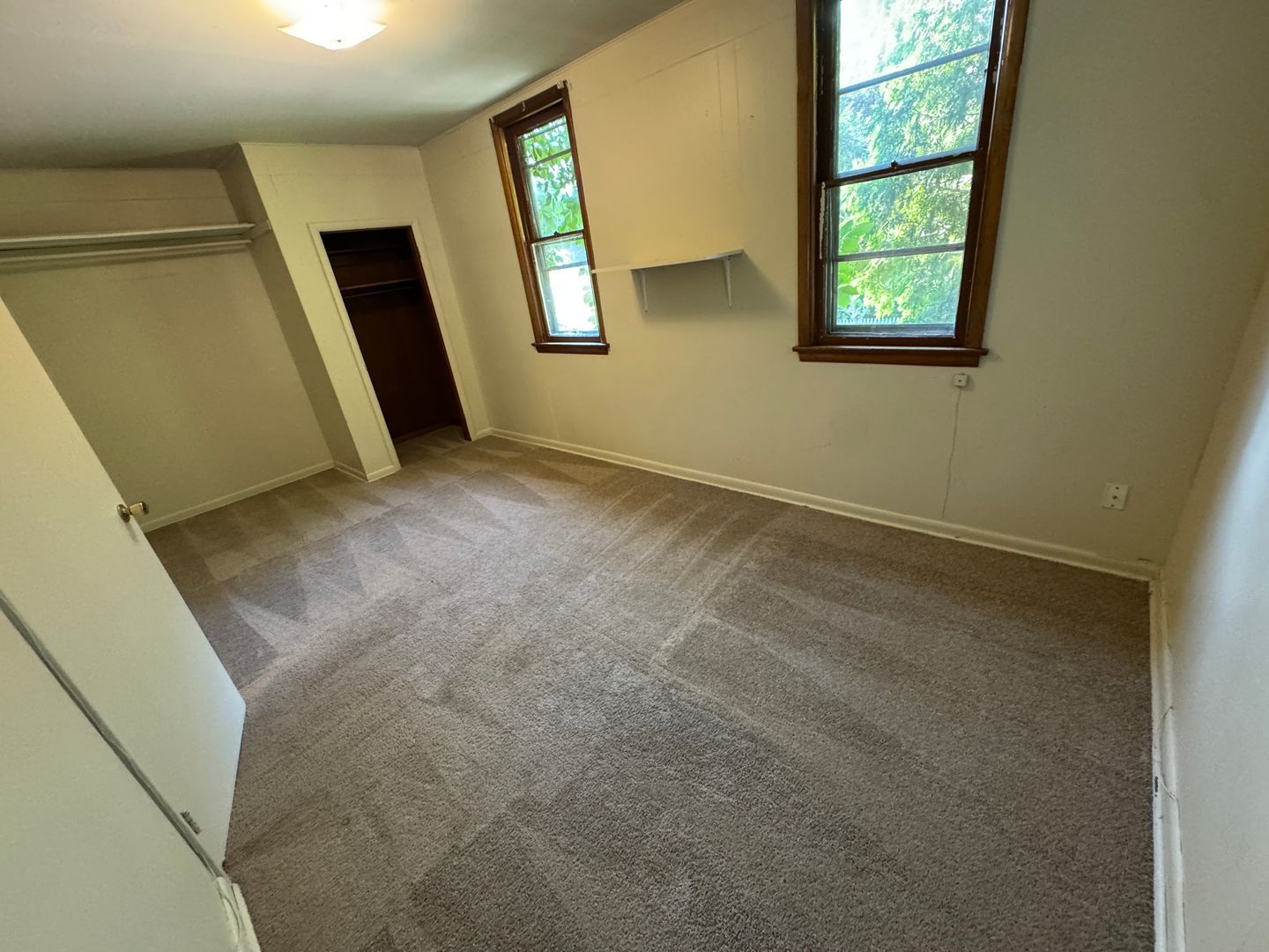 254 W Elm St unit 254 W Elm St UP - A (Studio) – photo 3