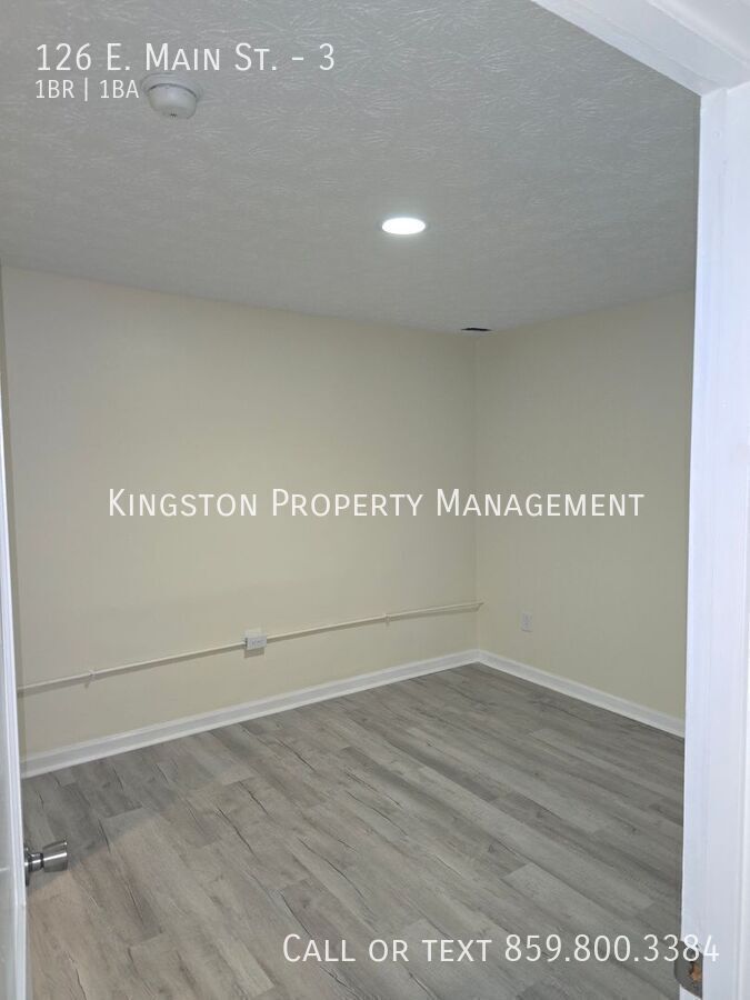 126 E Main St – photo 4