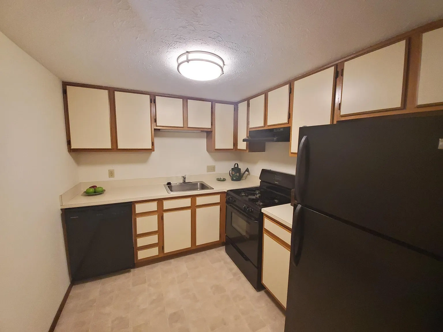 Cross Creek Apartments – photo 4