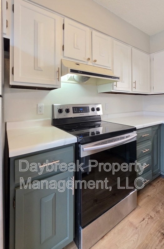 2229 4th Ave S – photo 2