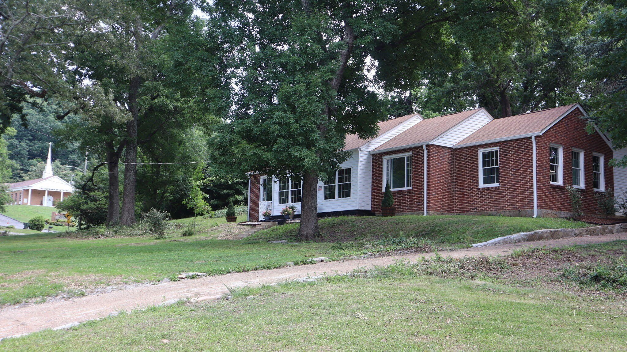 1211 Glenwood Dr – photo 1