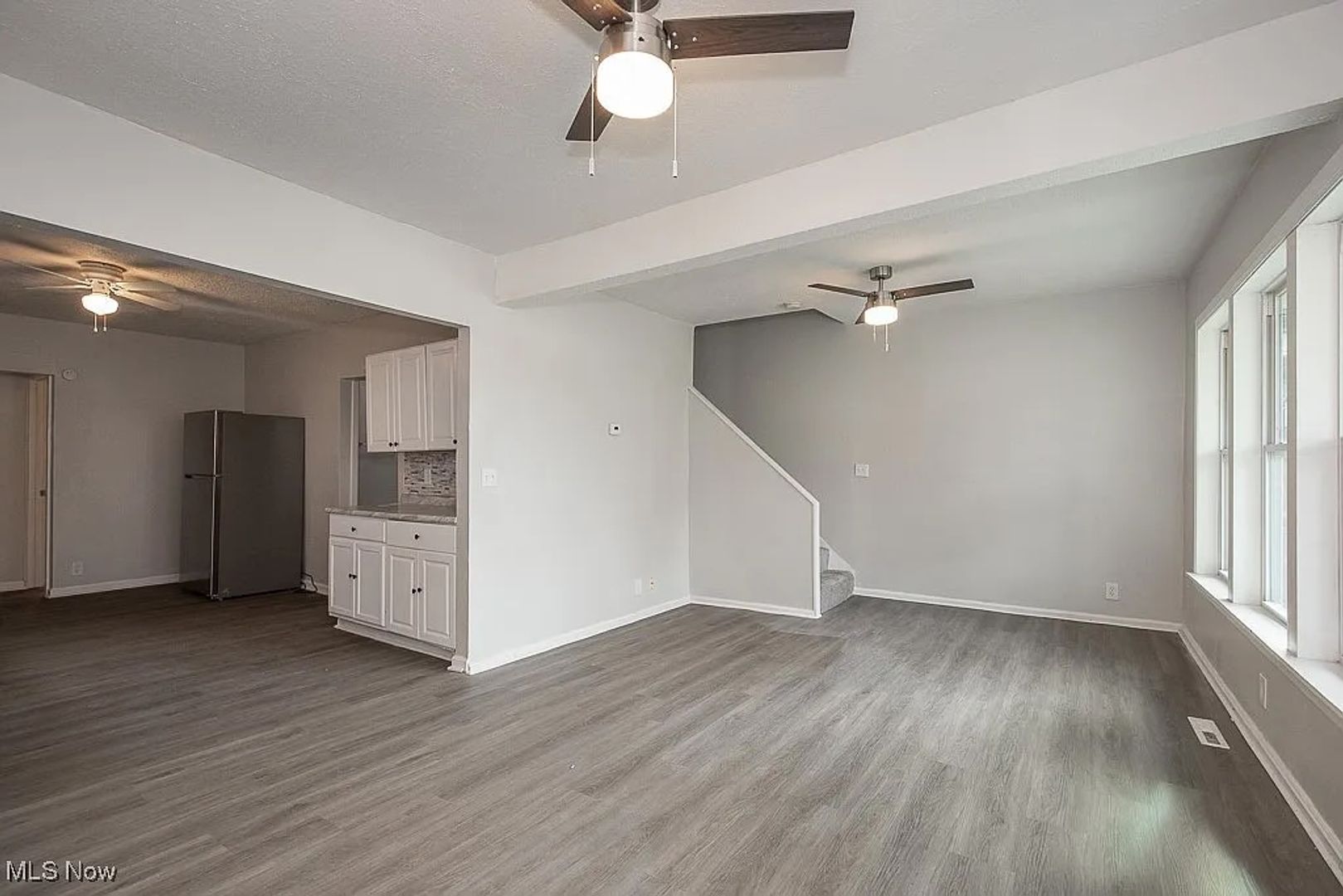 1037 Washington Ave – photo 4