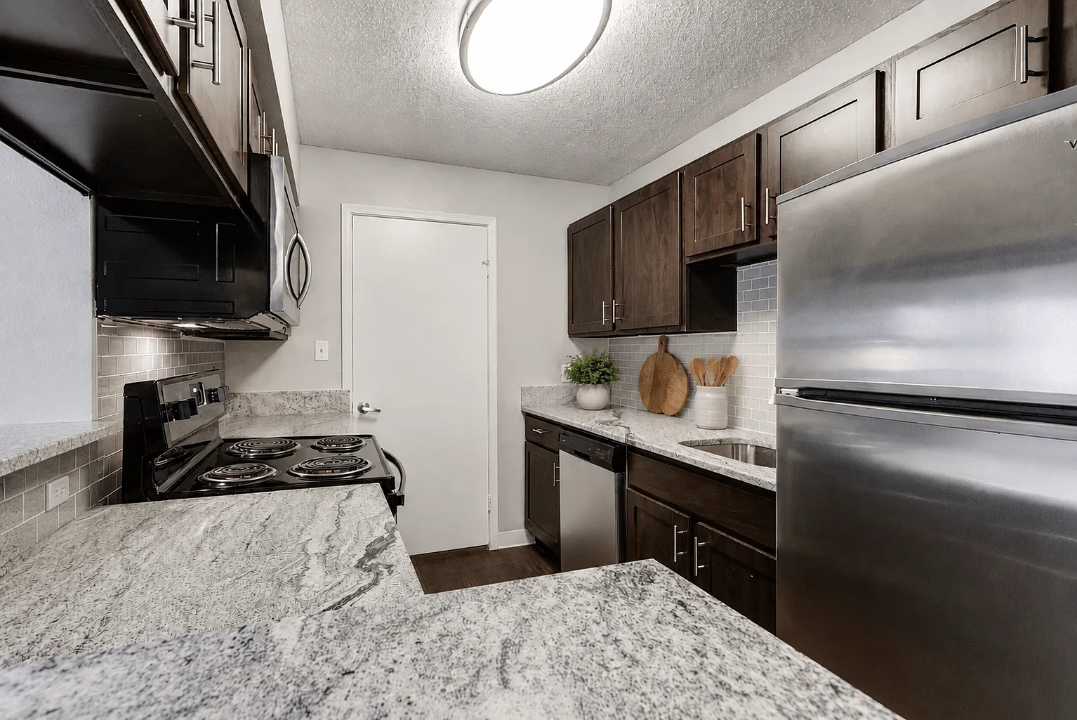 The Lakes of Schaumburg Apartment Homes – photo 3