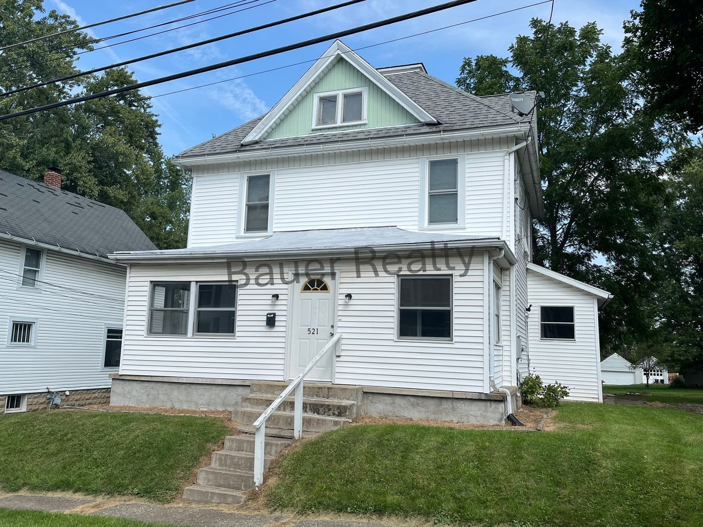 521 Arthur St – photo 3