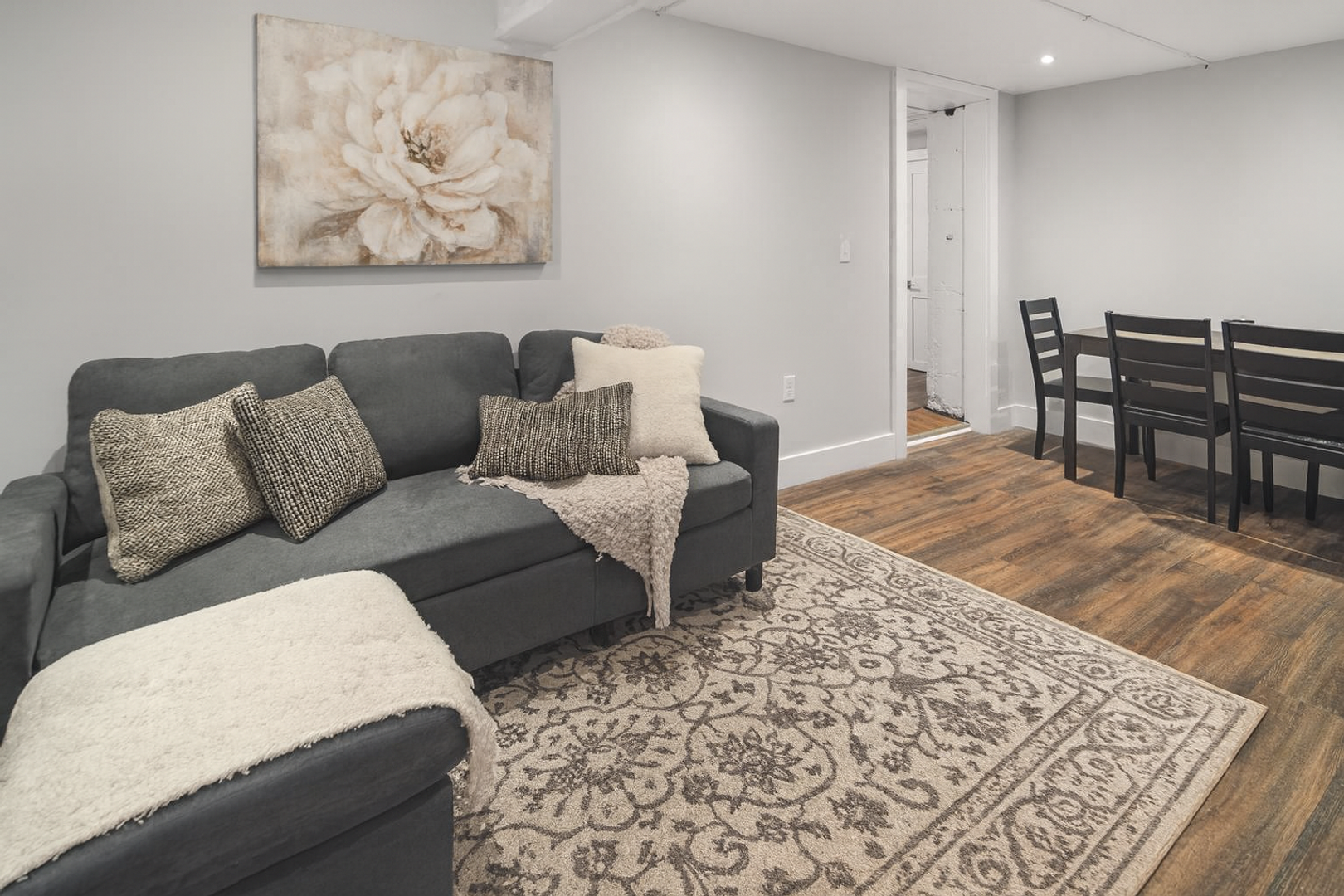 710 Stewart Ave unit Apt 8 – photo 1