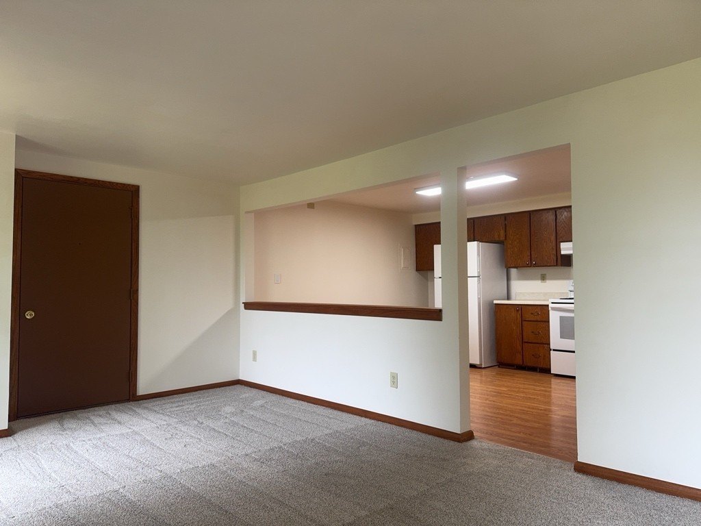 418 Beloit St #15 – photo 4