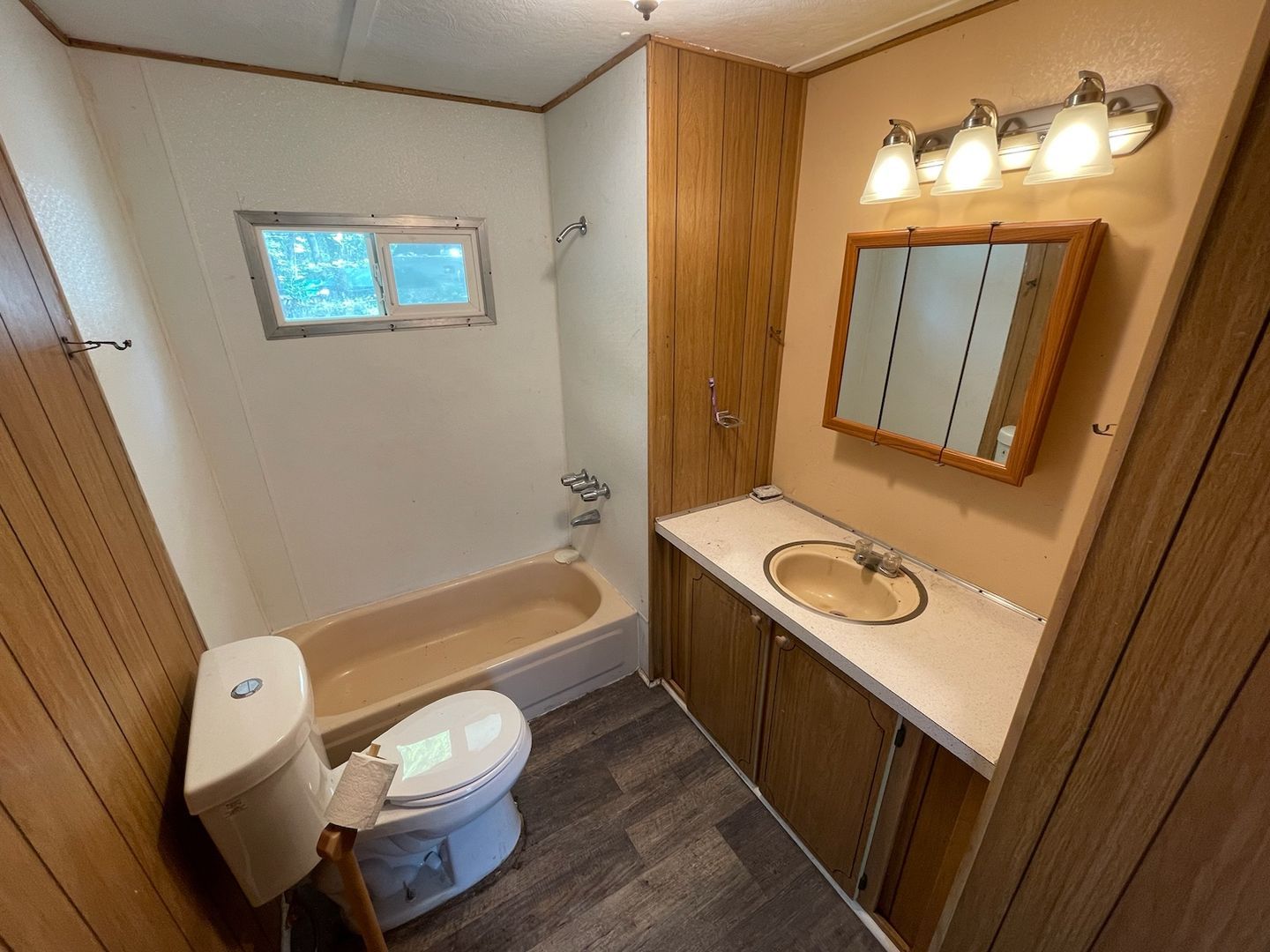 4159 Dunsmuir Ave unit B – photo 3