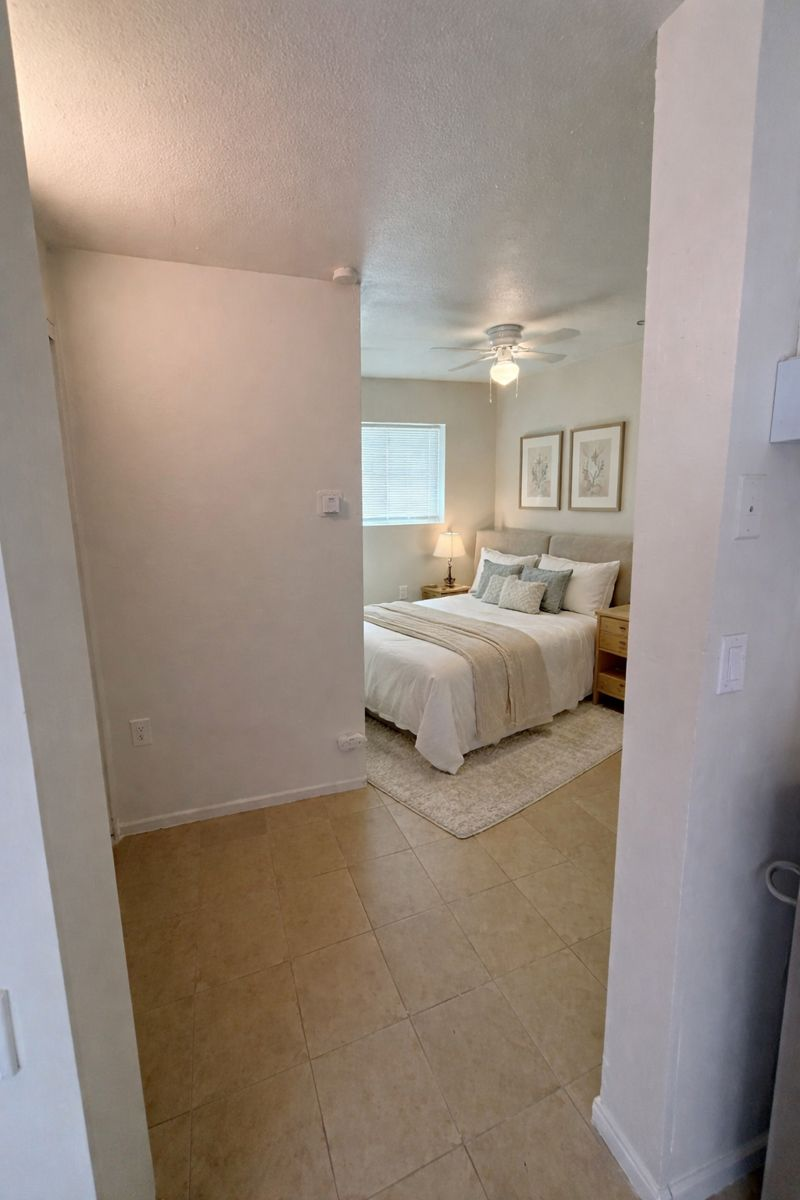 1498 E 6th St unit 7 – photo 1